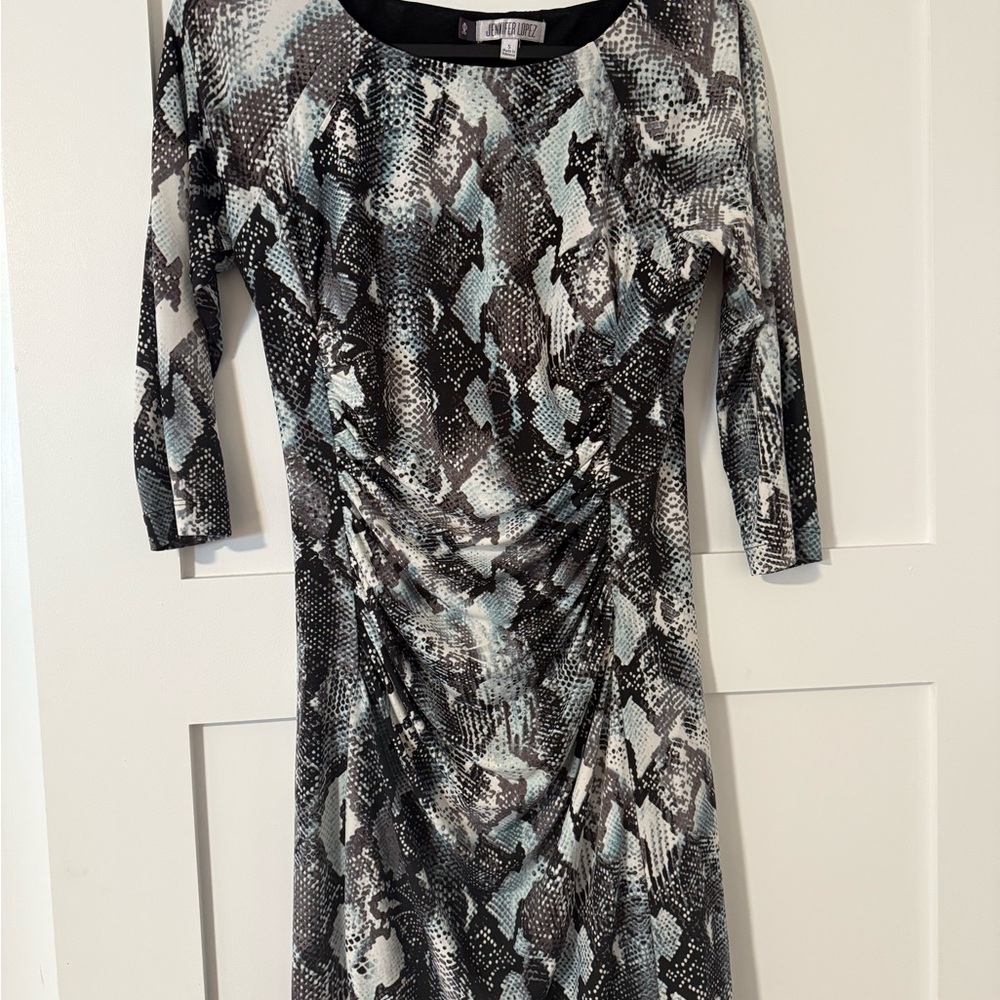Elegant Black and Gray Patterned Dress